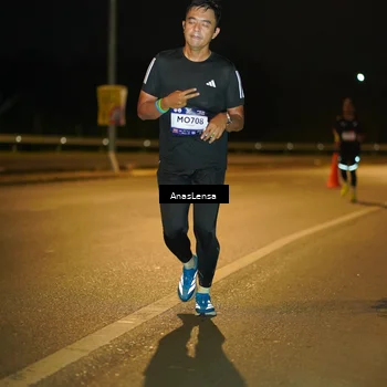 Runner Photo 7681038