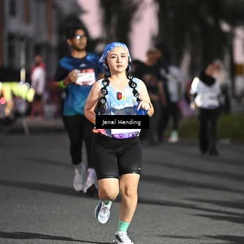 Runner Photo 7681062