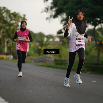 Runner Photo 7681082