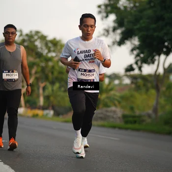 Runner Photo 7681083