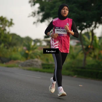 Runner Photo 7681124