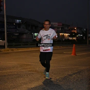 Runner Photo 7681138