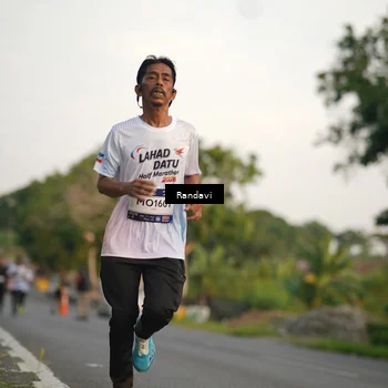 Runner Photo 7681152