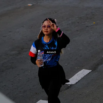 Runner Photo 7681162
