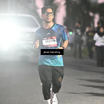 Runner Photo 7681165