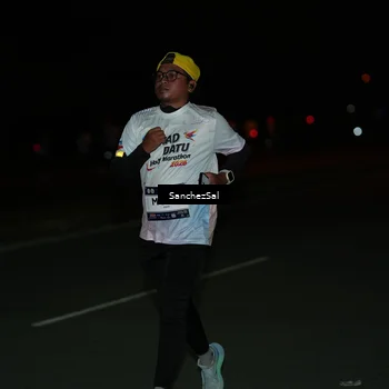 Runner Photo 7681231