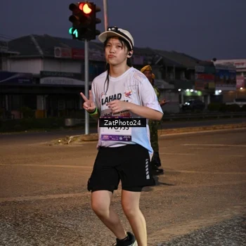 Runner Photo 7681244