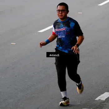 Runner Photo 7681250