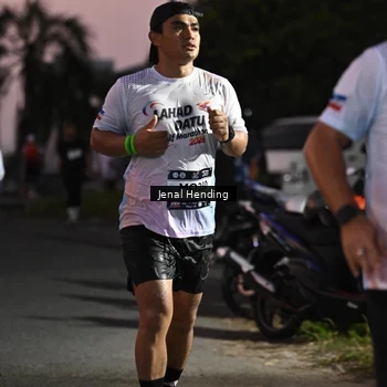 Runner Photo 7681253