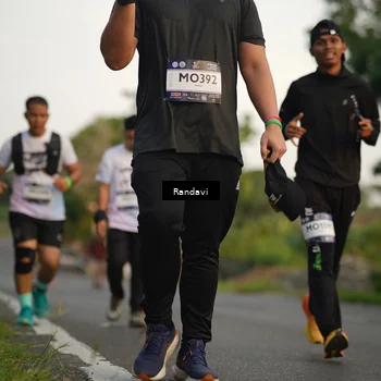 Runner Photo 7681266