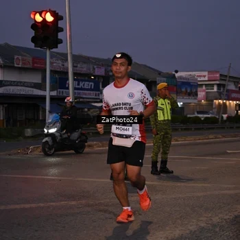 Runner Photo 7681278