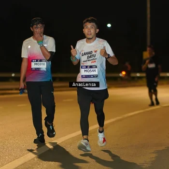 Runner Photo 7681284