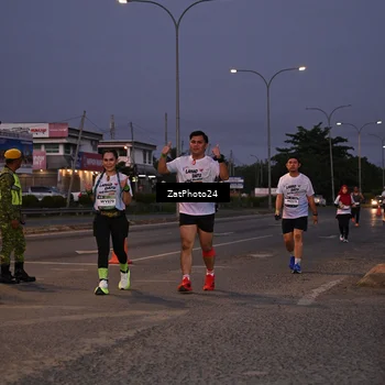 Runner Photo 7681298