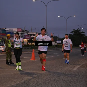 Runner Photo 7681301