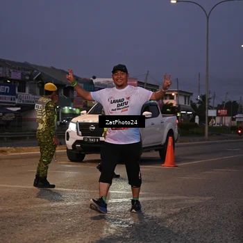 Runner Photo 7681304