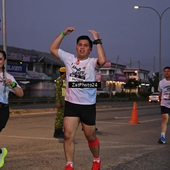 Runner Photo 7681322