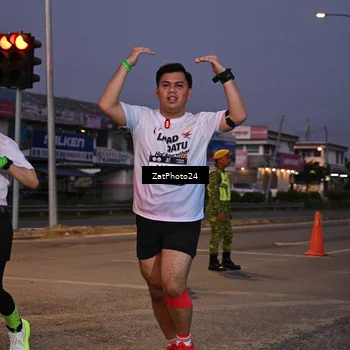 Runner Photo 7681332