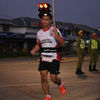 Runner Photo 7681342