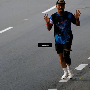Runner Photo 7681345
