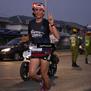 Runner Photo 7681387
