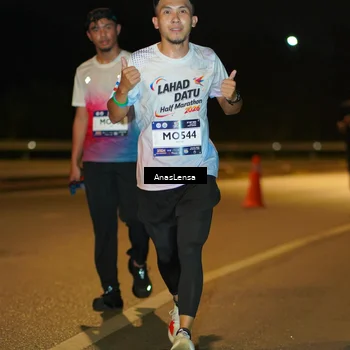Runner Photo 7681399