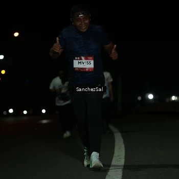 Runner Photo 7681420