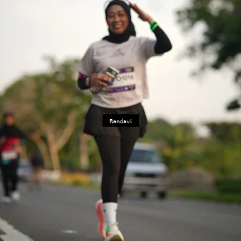 Runner Photo 7681460