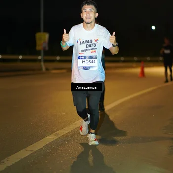 Runner Photo 7681476