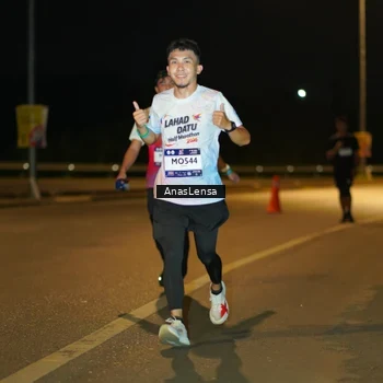 Runner Photo 7681481