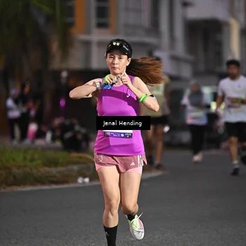 Runner Photo 7681636