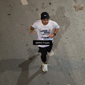 Runner Photo 7681641