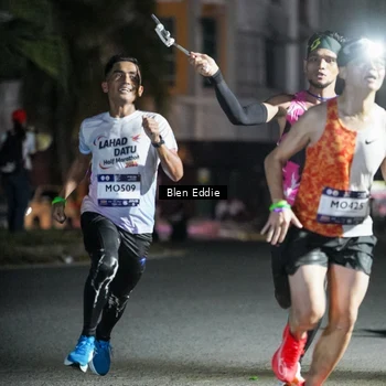 Runner Photo 7681663