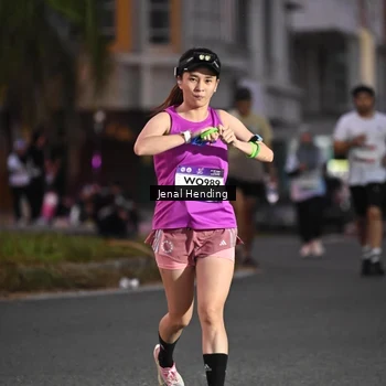 Runner Photo 7681674