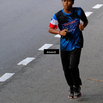 Runner Photo 7681675