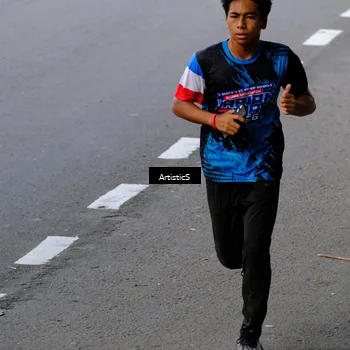 Runner Photo 7681692