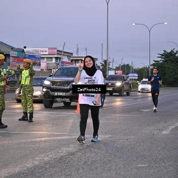 Runner Photo 7681798
