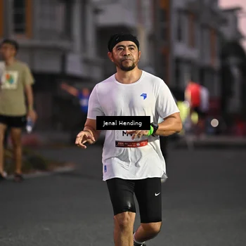 Runner Photo 7681819