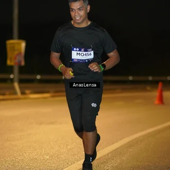 Runner Photo 7681843