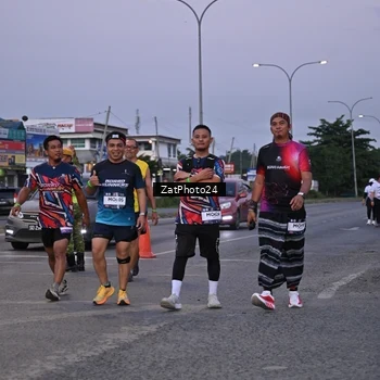 Runner Photo 7681978