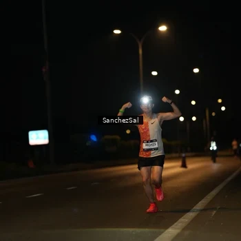 Runner Photo 7681985