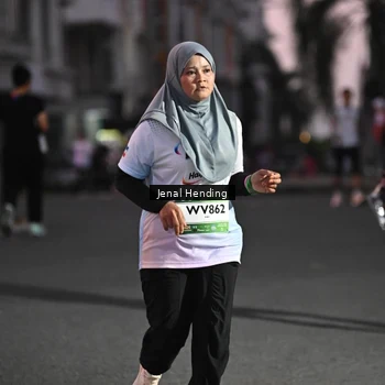 Runner Photo 7682031