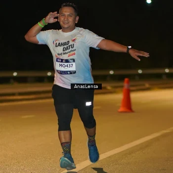 Runner Photo 7682038