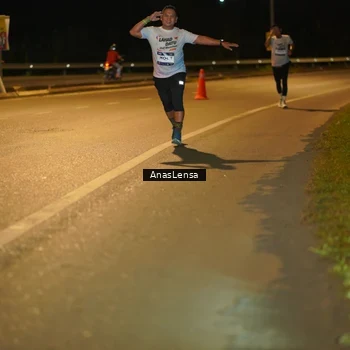 Runner Photo 7682044