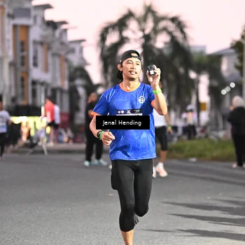 Runner Photo 7682065
