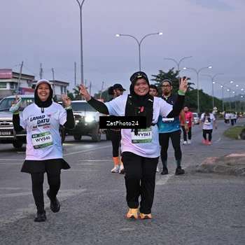 Runner Photo 7682089