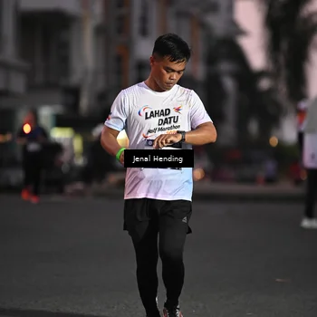Runner Photo 7682092