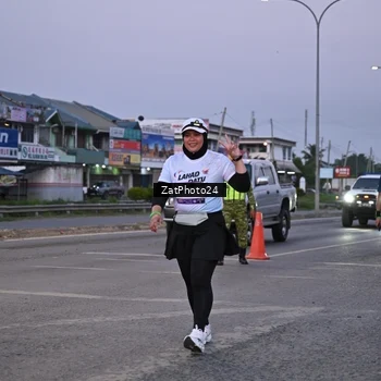 Runner Photo 7682093
