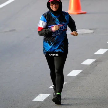 Runner Photo 7682102