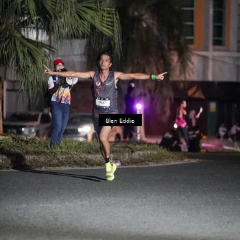Runner Photo 7682103
