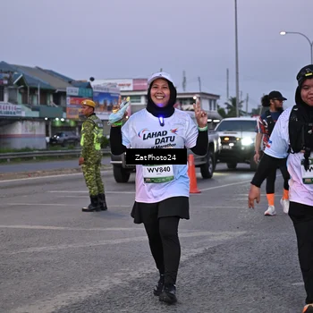 Runner Photo 7682114